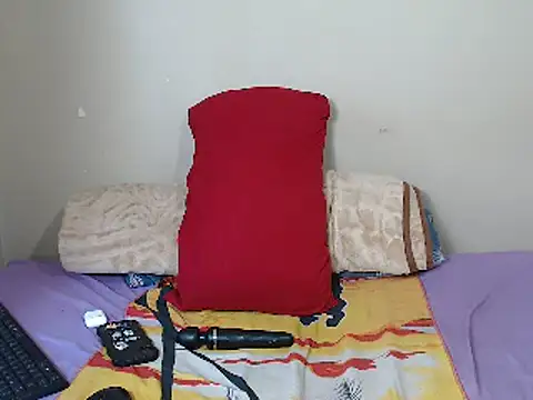  SweetLips  online show from April 25, 1:36 pm