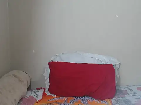  SweetLips  online show from October 5, 8:21 pm