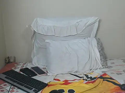  SweetLips  online show from February 12, 4:07 pm