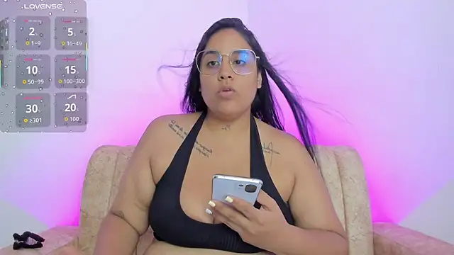 Snapshot of Khertt-Slov chatting on September 29, 11:10 pm Khertt-Slov online show from September 29, 11:10 pm