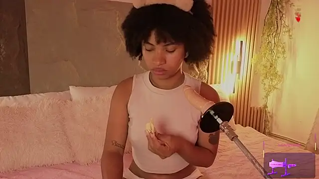 Lolalewis777 online show from November 17, 9:41 pm