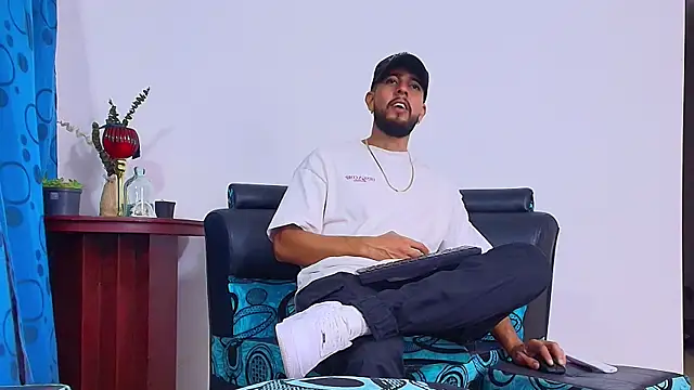 Snapshot of DaveSoldier chatting on October 26, 4:57 am DaveSoldier online show from October 26, 4:57 am