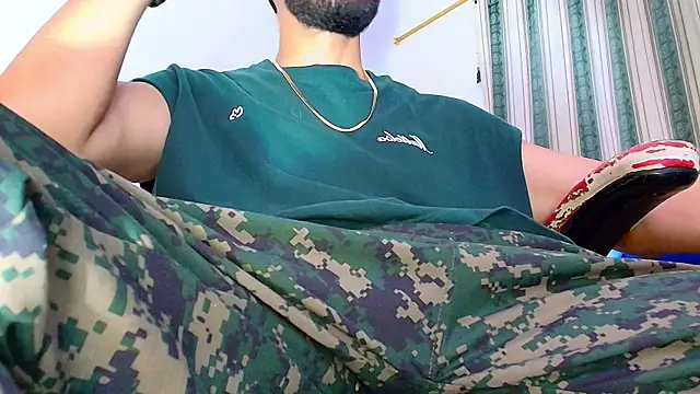 Snapshot of DaveSoldier chatting on February 12, 5:29 am DaveSoldier online show from February 12, 5:29 am