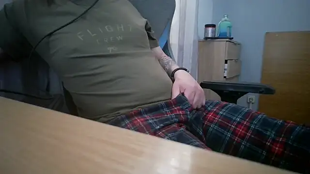 Maxxcock699  online show from April 4, 5:41 pm