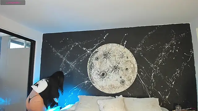 ShaniaDaniels online show from November 17, 10:25 pm