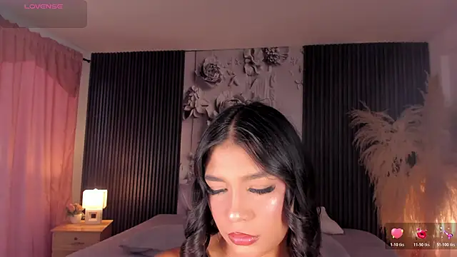 ShaniaDaniels online show from April 13, 10:14 pm