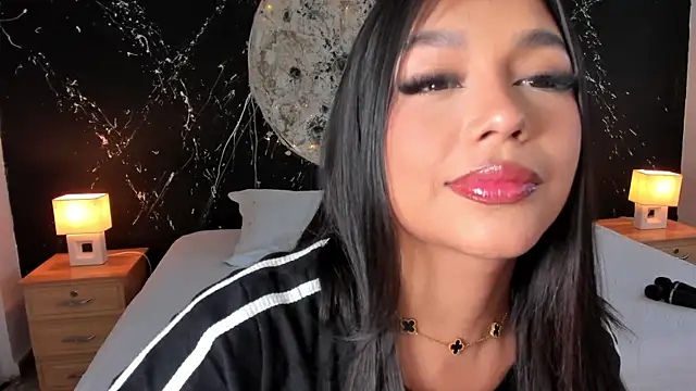 ShaniaDaniels online show from December 22, 10:10 pm