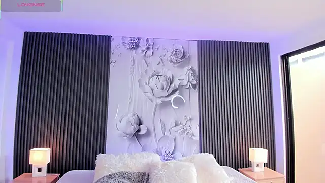 ShaniaDaniels online show from January 5, 8:12 pm