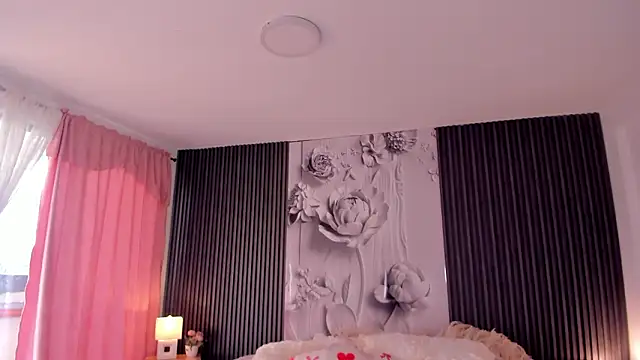 ShaniaDaniels online show from March 17, 9:40 pm