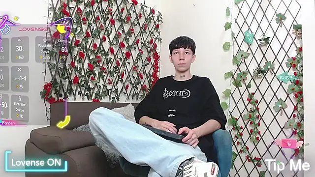 LiamBrown09 online show from March 23, 7:25 pm