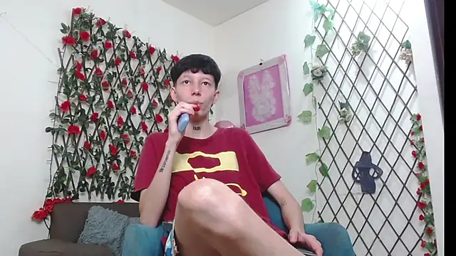 LiamBrown09 online show from April 22, 8:26 pm