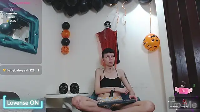 LiamBrown09 online show from October 2, 7:17 pm