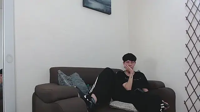 LiamBrown09 online show from February 21, 3:36 pm