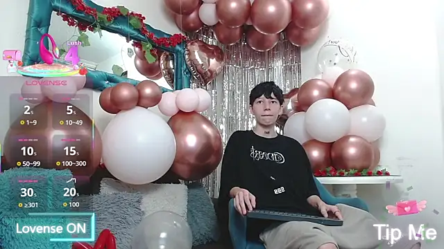 LiamBrown09 online show from February 17, 7:44 pm