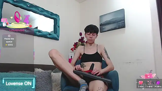 LiamBrown09 online show from February 11, 7:36 pm