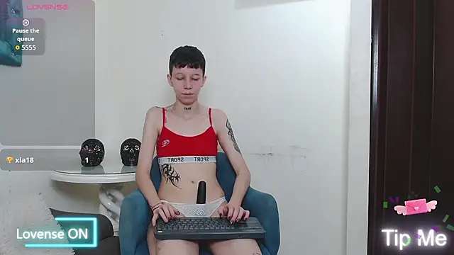 LiamBrown09 online show from October 8, 8:09 pm