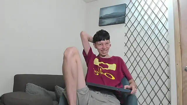 LiamBrown09 online show from June 10, 7:26 pm