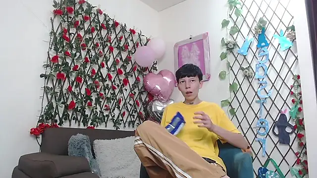 LiamBrown09 online show from March 31, 7:16 pm