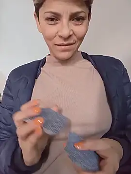 Lulypsicologasexual online show from May 25, 6:50 pm