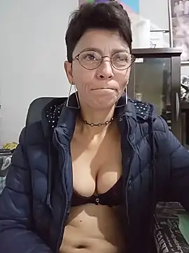 Snapshot of Lulypsicologasexual chatting on June 25, 12:54 pm Lulypsicologasexual online show from June 25, 12:54 pm