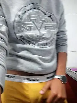 ColouredPapi online show from September 29, 2:44 pm