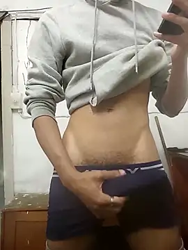 ColouredPapi online show from May 7, 9:40 pm