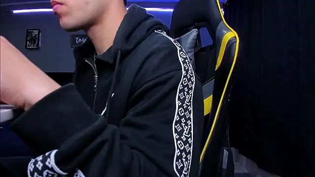 alexgiraldo   online show from October 24, 9:41 am