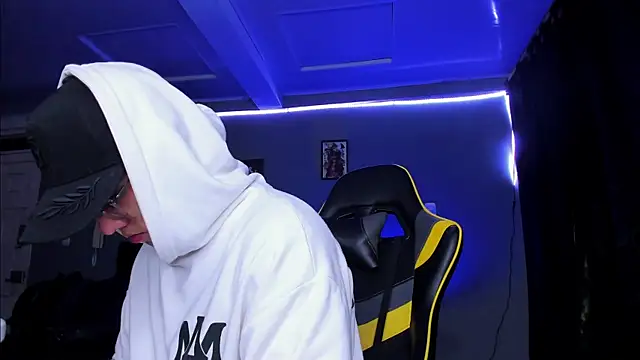 alexgiraldo   online show from October 30, 10:24 am