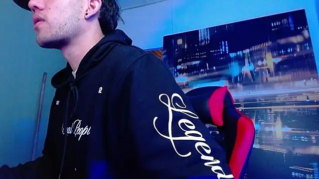 alexgiraldo   online show from April 14, 10:09 am