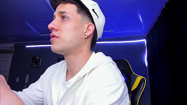 alexgiraldo   online show from November 6, 12:09 pm