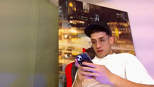 alexgiraldo   online show from April 7, 12:56 am