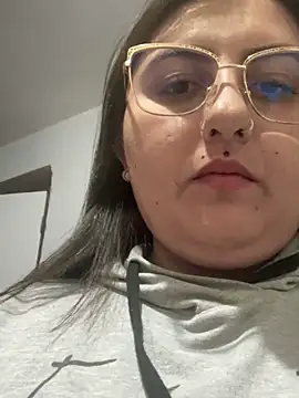 karobaby  online show from February 17, 10:18 pm