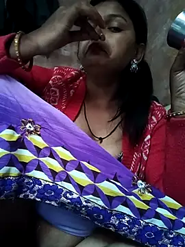 Snapshot of heena3355 chatting on December 15, 3:56 am heena3355 online show from December 15, 3:56 am