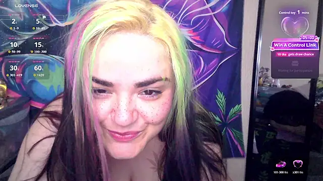 Snapshot of SpicyNice420 chatting on May 26, 10:13 am SpicyNice420 online show from May 26, 10:13 am