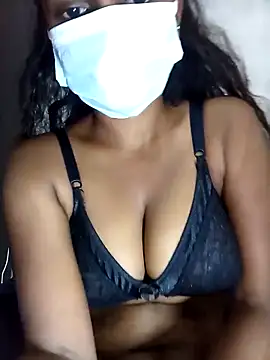 Snapshot of MickMicky chatting on December 22, 5:40 am MickMicky online show from December 22, 5:40 am