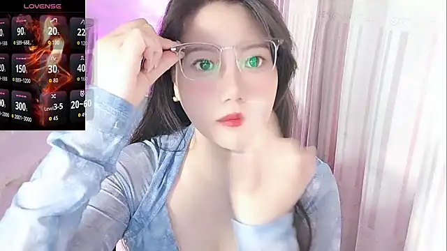 Snapshot of ManM-88 chatting on October 27, 6:47 am ManM-88 online show from October 27, 6:47 am