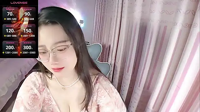 Snapshot of ManM-88 chatting on November 30, 2:18 pm ManM-88 online show from November 30, 2:18 pm