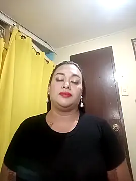 Snapshot of EmmaKantutera chatting on November 19, 11:54 am EmmaKantutera online show from November 19, 11:54 am