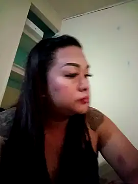 Snapshot of EmmaKantutera chatting on November 11, 7:30 pm EmmaKantutera online show from November 11, 7:30 pm