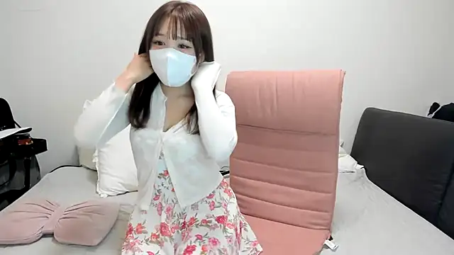 Snapshot of 18satonana chatting on July 20, 1:24 pm 18satonana online show from July 20, 1:24 pm