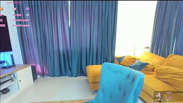 Snapshot of AliTemptress chatting on September 13, 12:16 pm AliTemptress online show from September 13, 12:16 pm