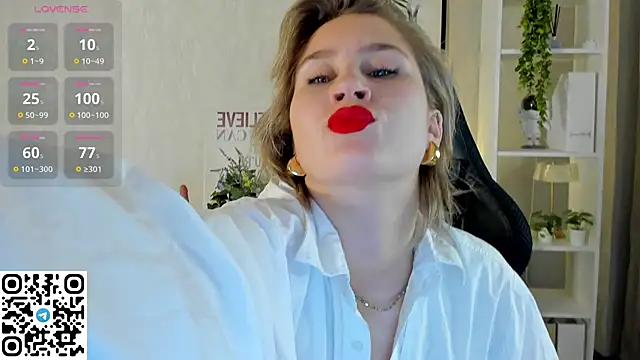 odelynbrower online show from November 20, 12:55 am