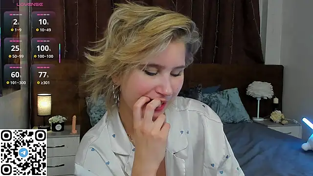 odelynbrower online show from September 12, 12:11 am