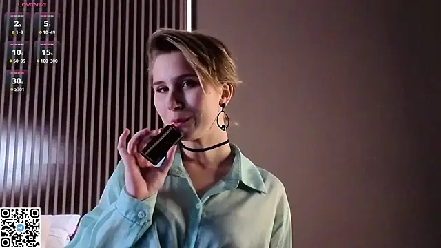 odelynbrower online show from February 25, 1:06 am