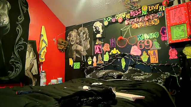 Splash Queen420 online show from July 18, 3:59 am
