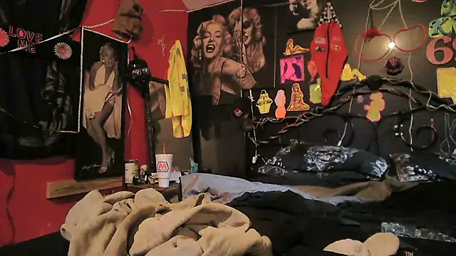 Splash Queen420 online show from April 19, 12:44 am