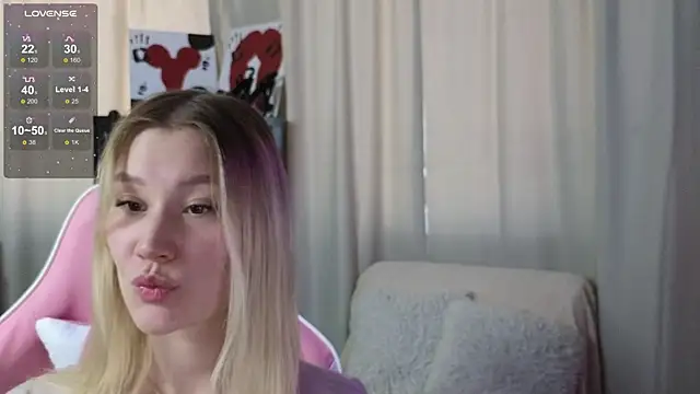  Anna Nolan  online show from September 16, 6:47 am