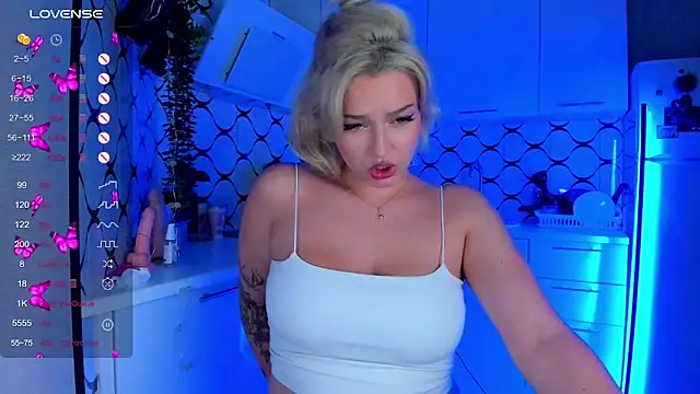 Candy Mur online show from September 30, 8:59 pm