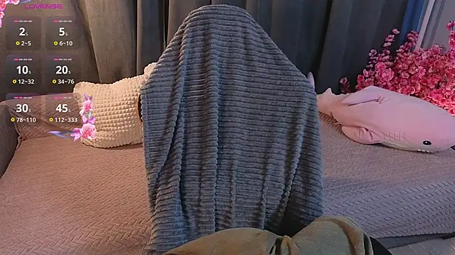 Dark Shine online show from February 13, 6:41 pm