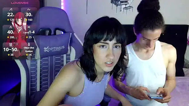 Snapshot of AvlieQueen chatting on February 10, 4:22 am AvlieQueen online show from February 10, 4:22 am